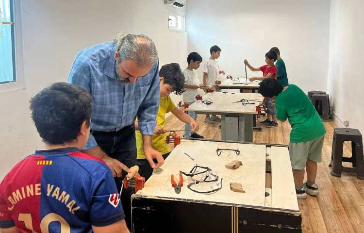 برگزاری کلاس پرنده چوبی - دوم فرهان در دبستان علوی نوین 3