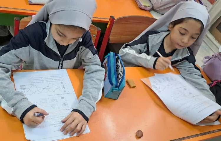 برگزاری کوییز ماهانه زبان انگلیسی 1