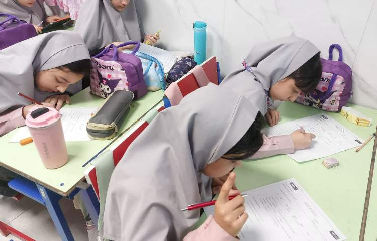 برگزاری کوییز ماهانه زبان انگلیسی 5