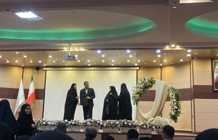 برگزیده مدیر نمونه در مدیریت بحران دوران جنگ تحمیلی 3