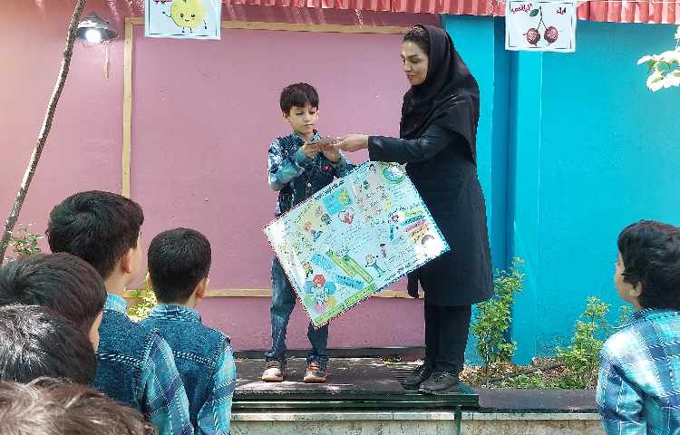 :برگزیده ی مسابقات روزنامه دیواری هفته سلامت