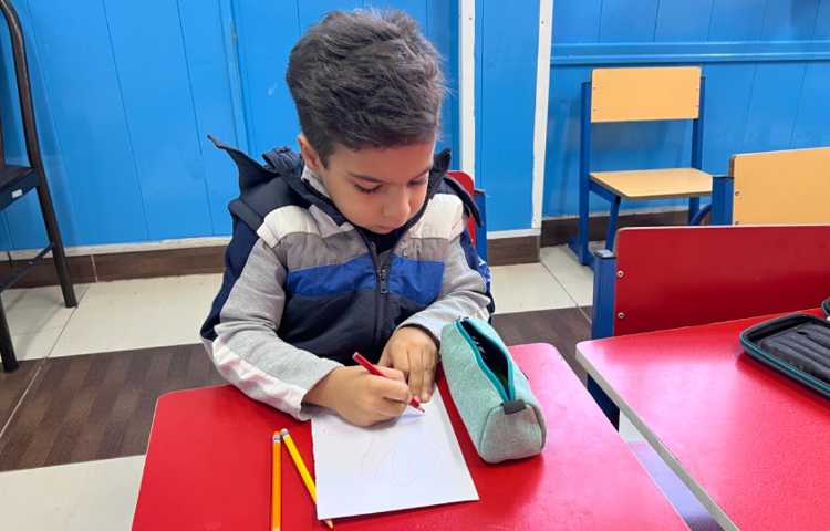 برگ پاییزی باانگشتان دست 7