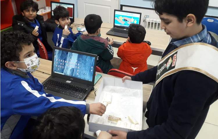 بزرگداشت اعیاد شعبانیه دبستان علوی 13