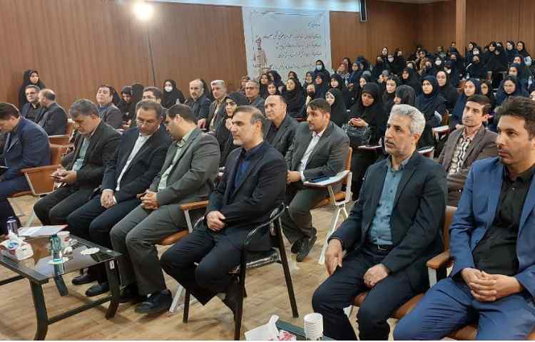 بزرگداشت حکیم ابوالقاسم فردوسی با حضور محترم سرپرست آموزش و پروررش جناب دکتر صحرایی 4