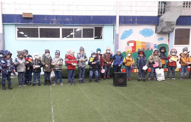 بزرگداشت روز مادر دانش آموزان دبستان علوی 1