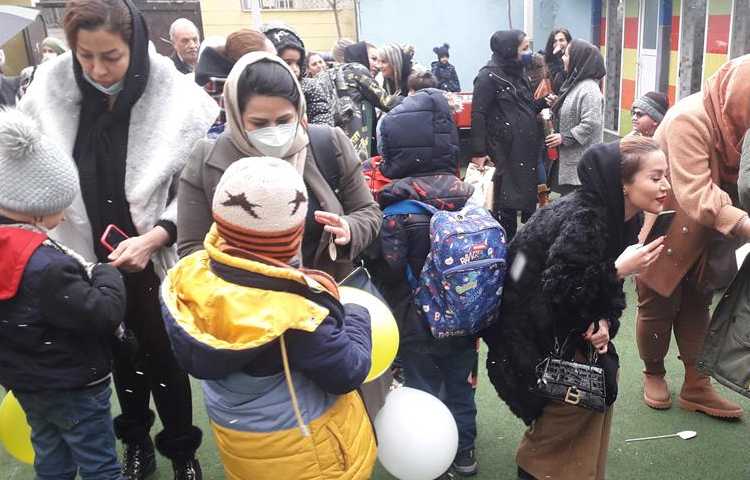 بزرگداشت روز مادر دانش آموزان دبستان علوی 15