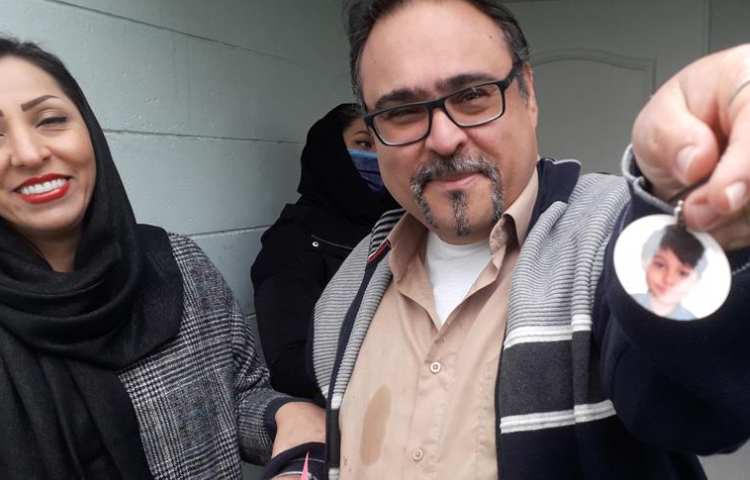 بزرگداشت روز مادر دانش آموزان دبستان علوی 8