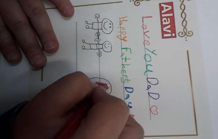 بزرگداشت روز پدر دانش آموزان دبستان علوی 10