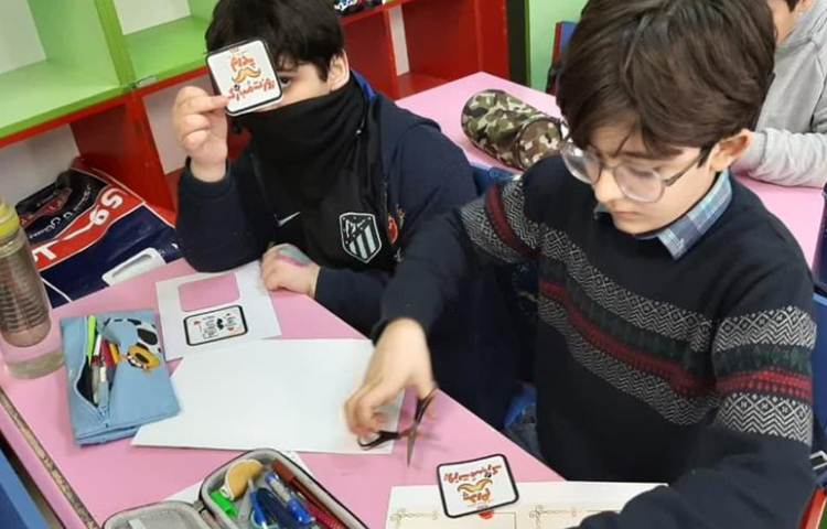 بزرگداشت روز پدر دانش آموزان دبستان علوی 3