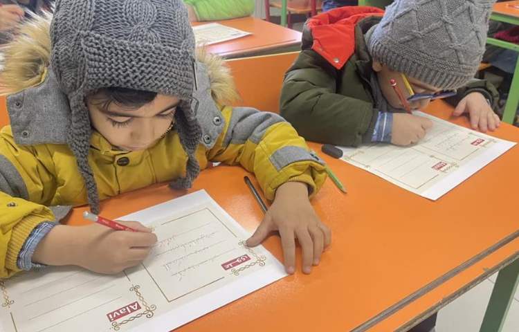 بزرگداشت روز پدر دانش آموزان دبستان علوی 37