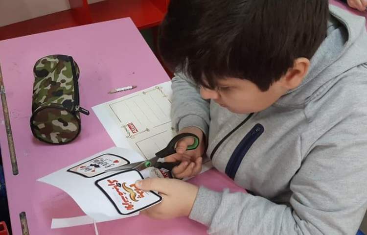 بزرگداشت روز پدر دانش آموزان دبستان علوی 4