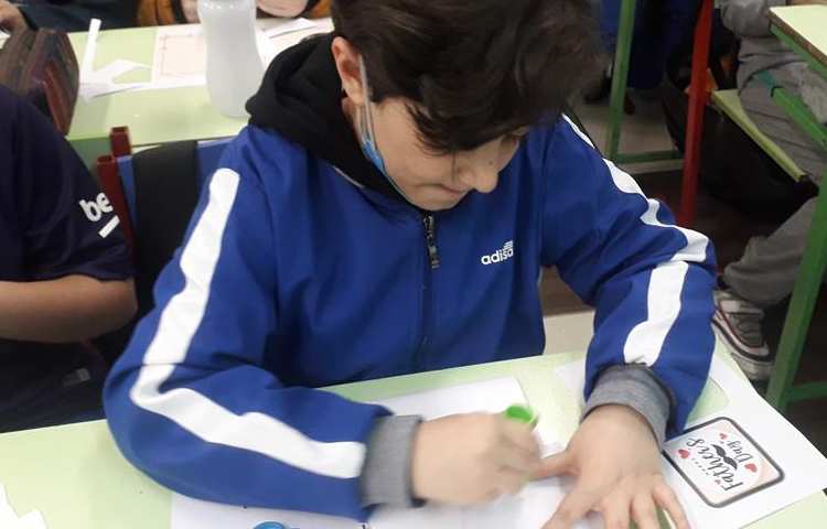 بزرگداشت روز پدر دانش آموزان دبستان علوی 8