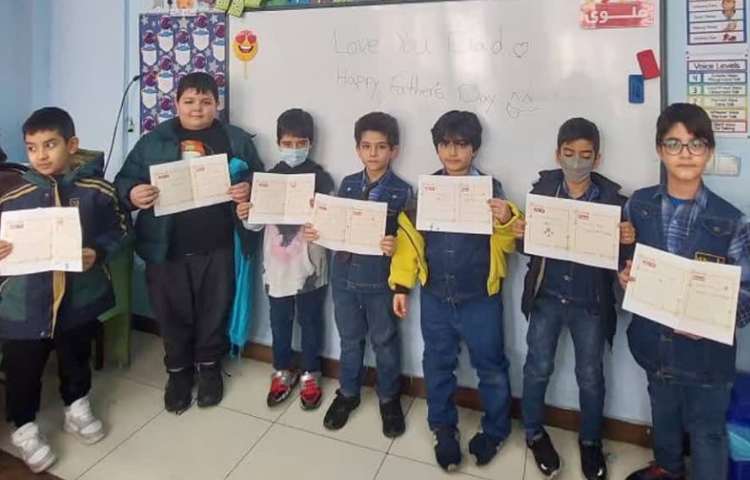 بزرگداشت روز پدر دانش آموزان پایه دوم دبستان 4