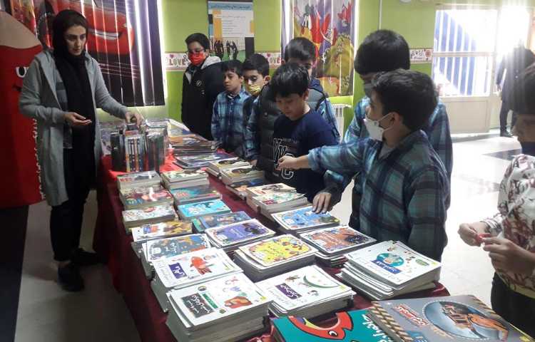 بزرگداشت هفته کتاب و کتابخوانی دبستان علوی 1