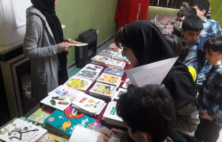 بزرگداشت هفته کتاب و کتابخوانی دبستان علوی 2