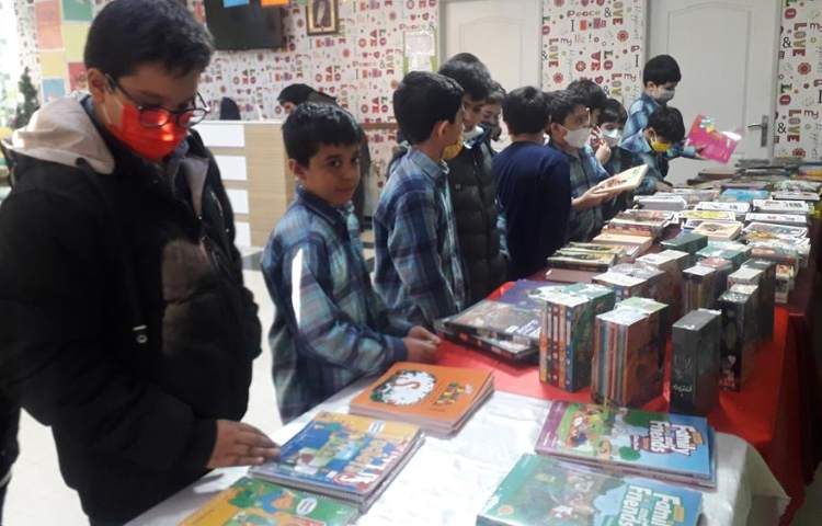 بزرگداشت هفته کتاب و کتابخوانی دبستان علوی 4