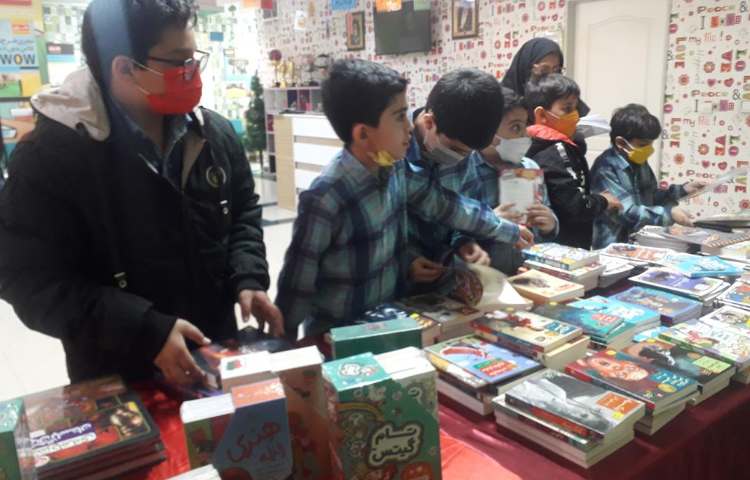 بزرگداشت هفته کتاب و کتابخوانی دبستان علوی 7