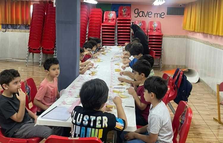 بستنی میوه ای