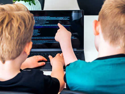 چرا باید برنامه‌نویسی را یاد بگیریم؟