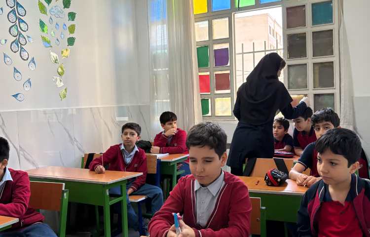 بهداشت : بازدید مو دانش آموزان 1