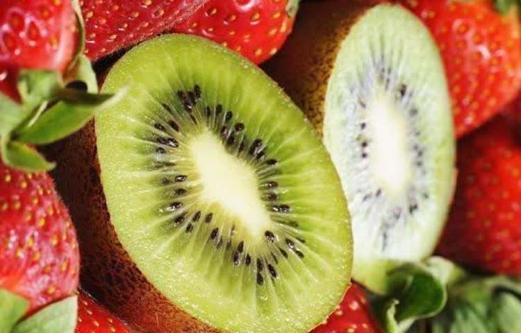 بهداشت خواص دانه‌های سیاه درون کیوی 1