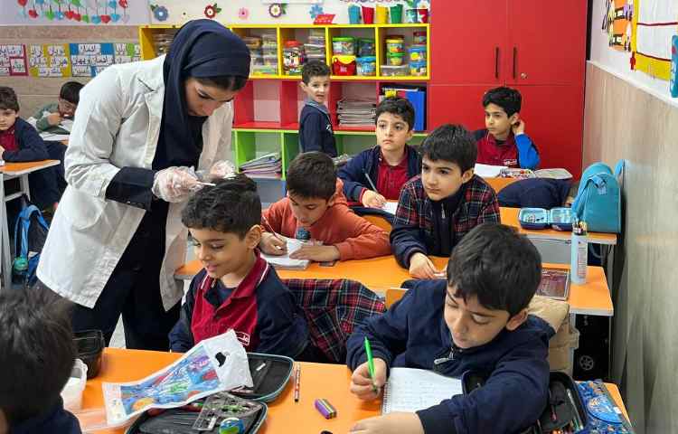 بهداشت : معاینات دوره ای دانش آموزان 2