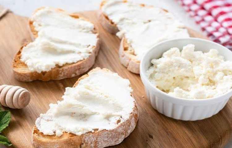 بهداشت: پنیرهای خامه ای دشمن کبد و قلب