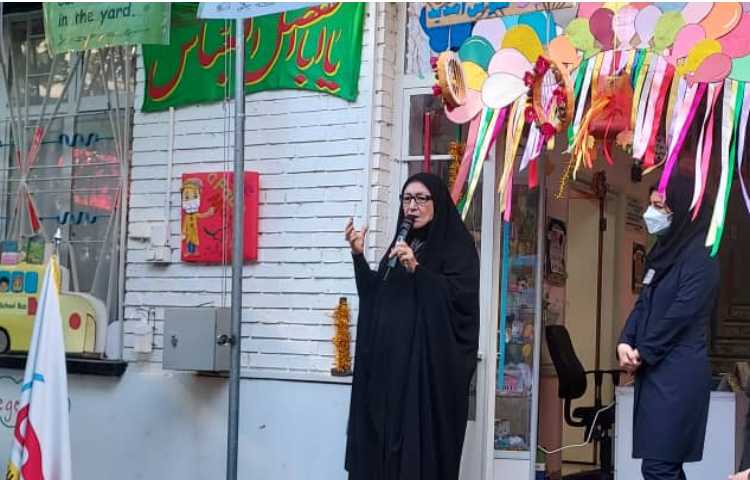 به استحضار درآمدن پرچم و نواختن زنگ مدرسه 2