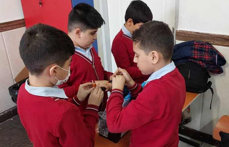 به حرکت درآوردن آسیاب توسط بُرد دونور مستقیم و باتری و شروع ساخت شاسی ماشین 3