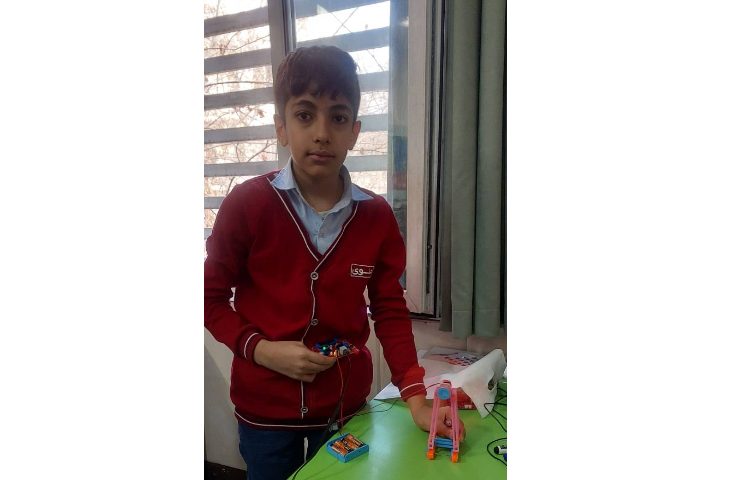 به حرکت درآوردن آسیاب توسط بُرد و باتری و شروع ساخت شاسی ماشین 1