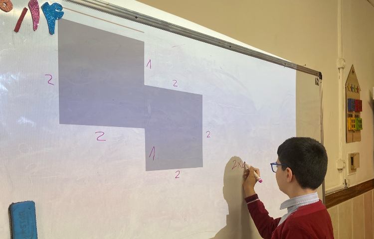 به دست آوردن محیط مربع-زنگ Math 2