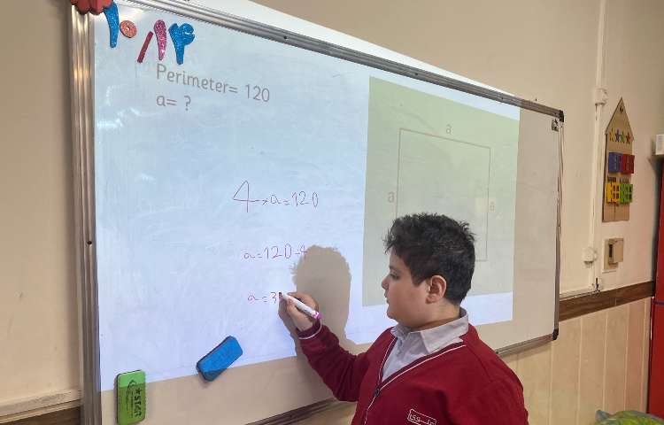 به دست آوردن محیط مربع-زنگ Math 3