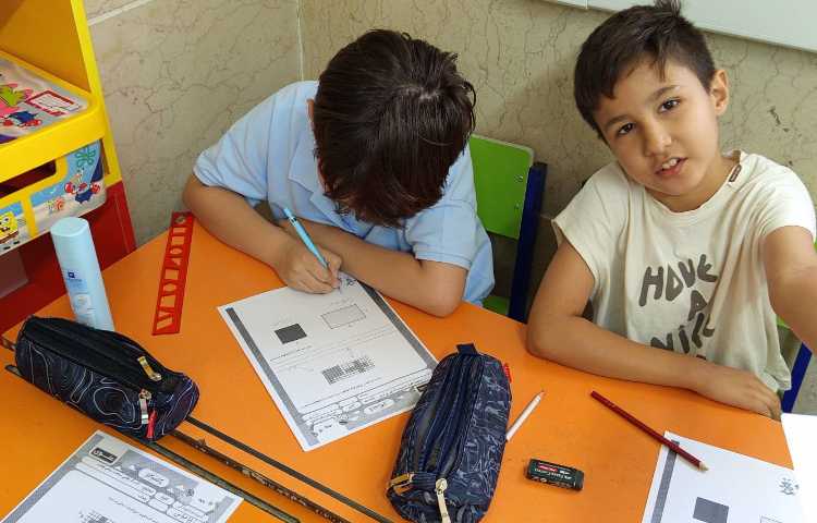 به دست آوردن مساحت شکل های مختلف و حل کاربرگ مربوطه 1