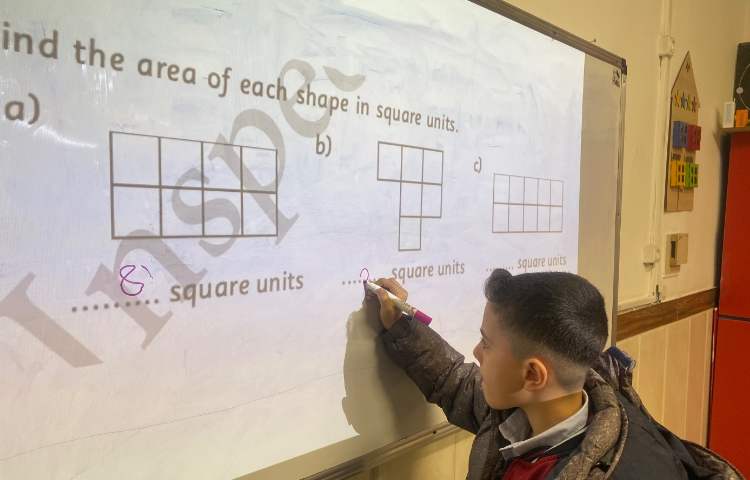 به دست آوردن مساحت و محیط اشکال هندسی-زنگ Math 1