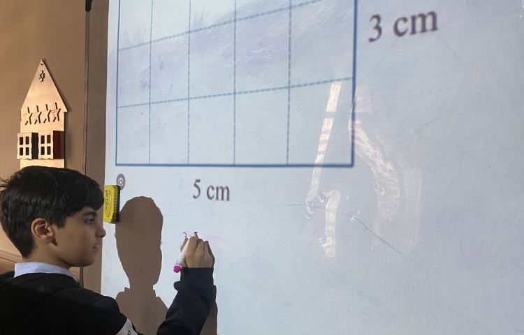 به دست آوردن مساحت و محیط اشکال هندسی-زنگ Math 2