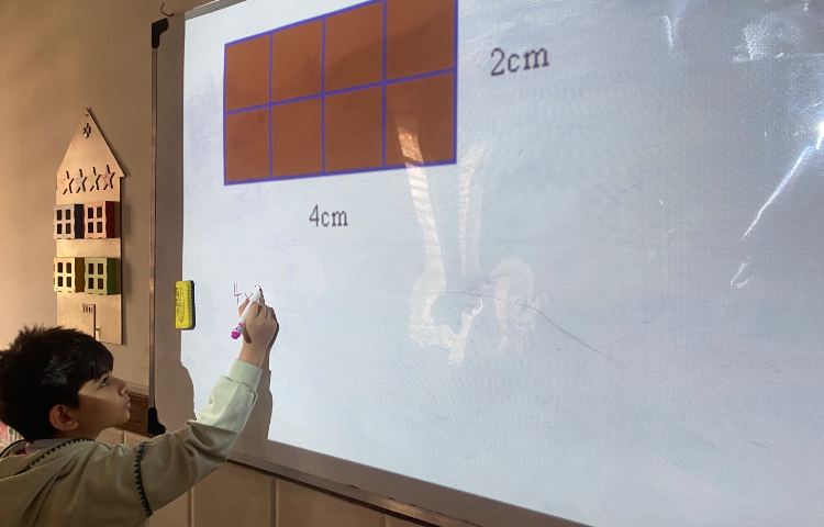 به دست آوردن مساحت و محیط اشکال هندسی-زنگ Math 4