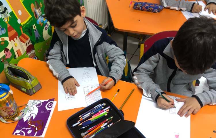 به مناسبت هفته کتاب در کلاس دستهای توانا کتاب تصویری درست شد 1