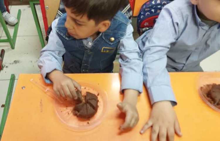 به وقت آموزش کسر با ریاضی خوشمزه به کمک کیک 4