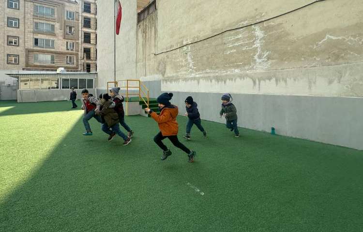 به وقت مسابقه دو و بازی 4