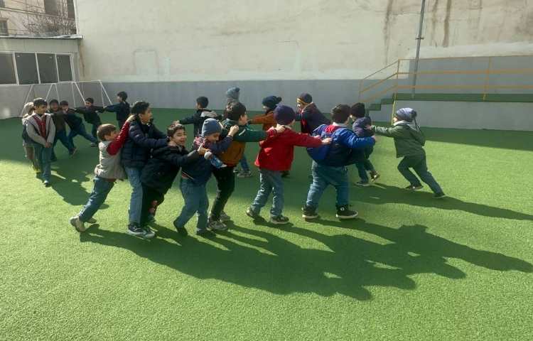 به وقت مسابقه دو و بازی 8