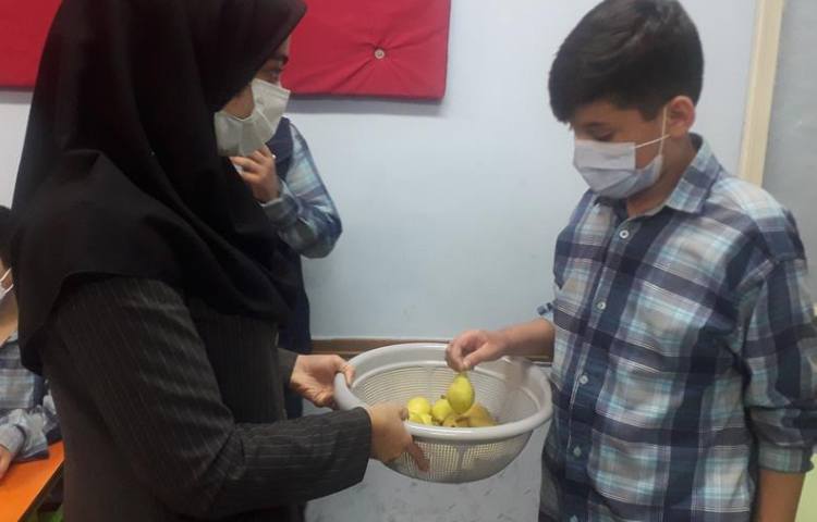 به وقت میان وعده در دبستان علوی 2