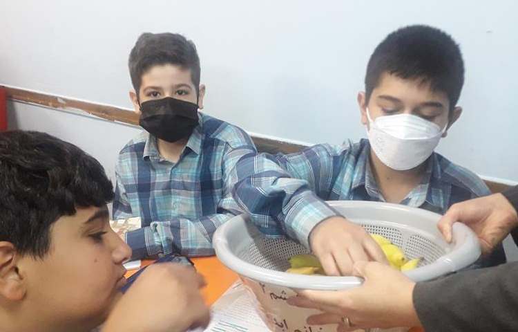 به وقت میان وعده در دبستان علوی 3