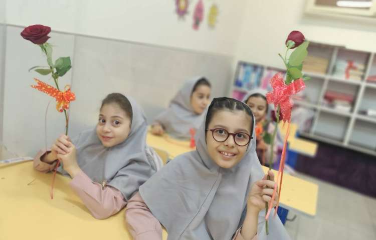 بوی ماه مهر 85