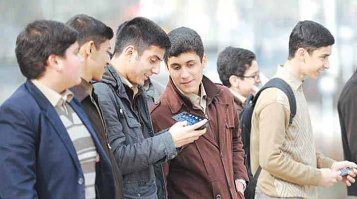 بی میلی نوجوانان به مهمانی و مسافرت رفتن با والدین