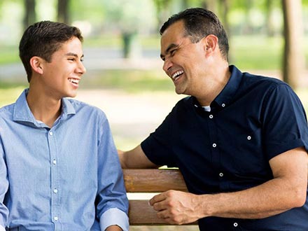 بی میلی نوجوانان به مهمانی و مسافرت رفتن با والدین