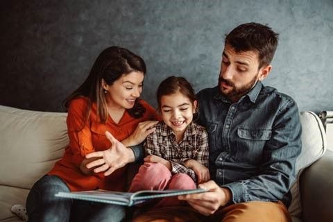 تاثیرات قصه‌گویی برای کودکان