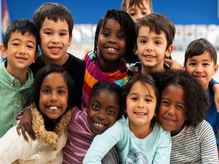 تاثیر محیط خانوادگی بر پذیرش تفاوت‌ها