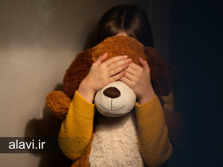 مقایسه‌های پنهان: تأثیر کلمات و لحن