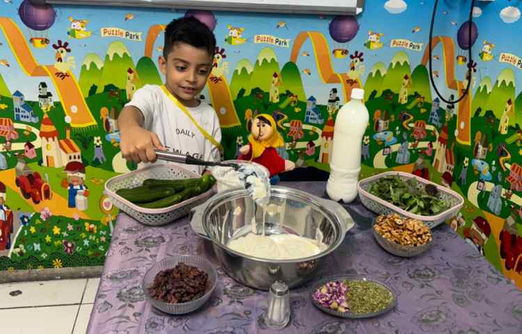 تابستانه:درست کردن ابدوغ خیار 2