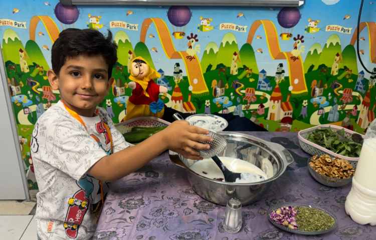 تابستانه:درست کردن ابدوغ خیار 4